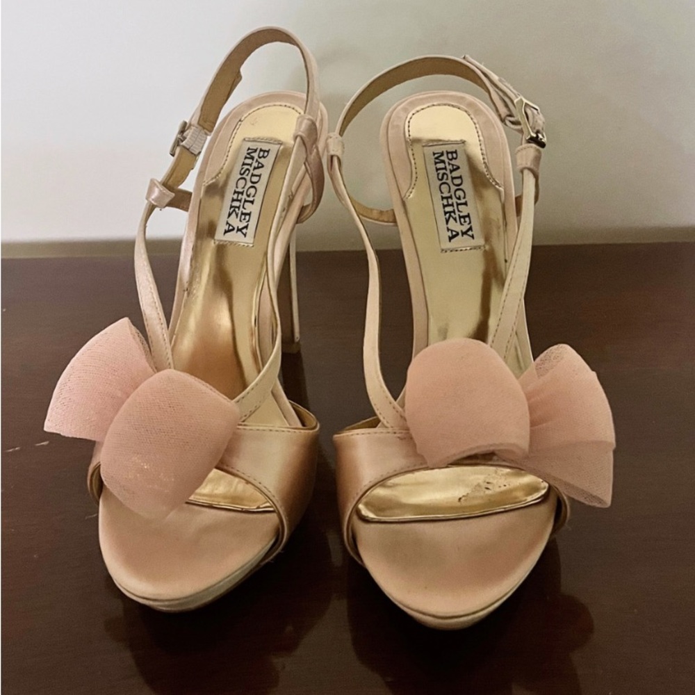 Badgley Mischka Blush Heels Bows 6.5